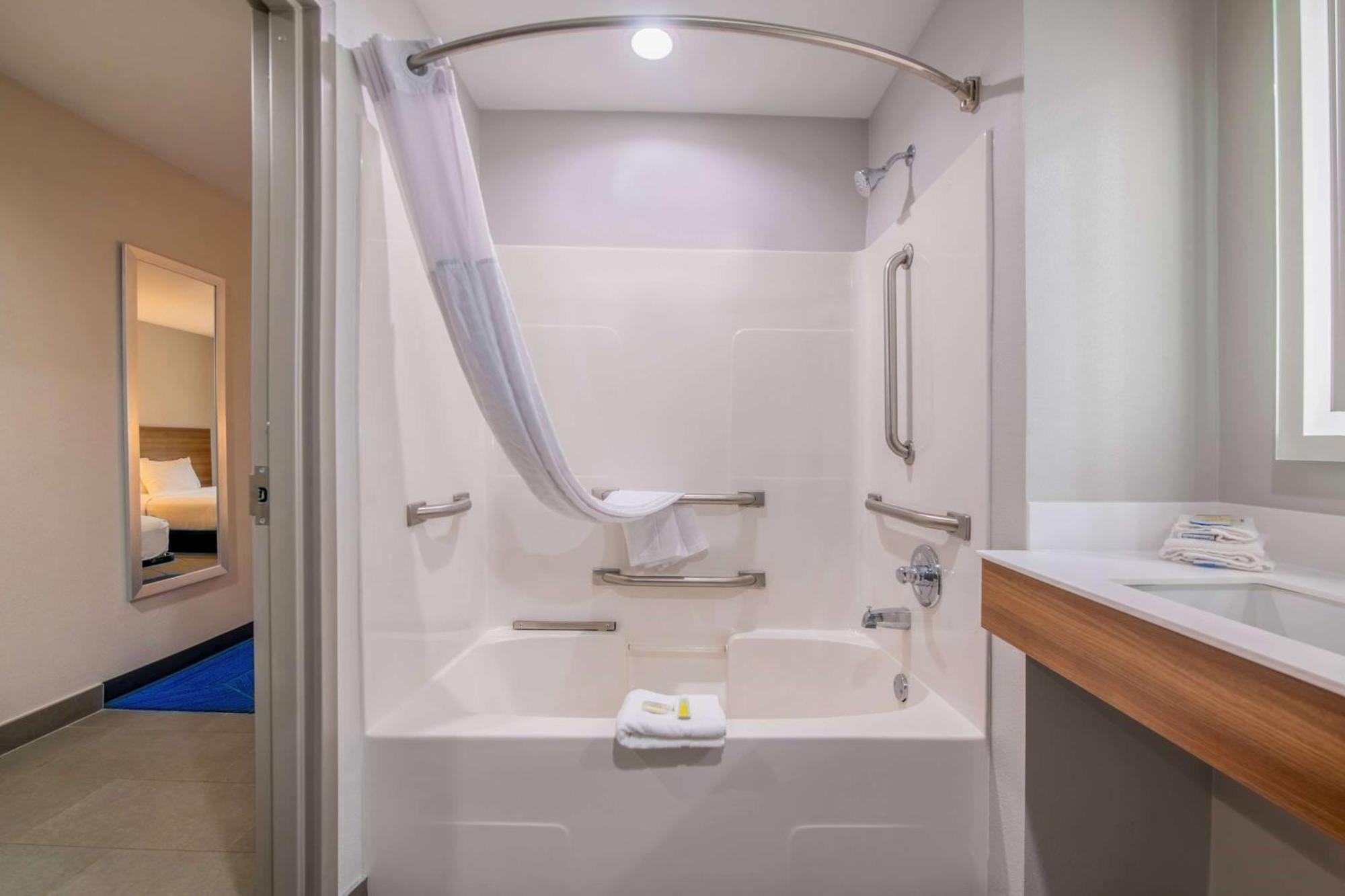Microtel Inn And Suites By Wyndham Anderson Sc Bagian luar foto