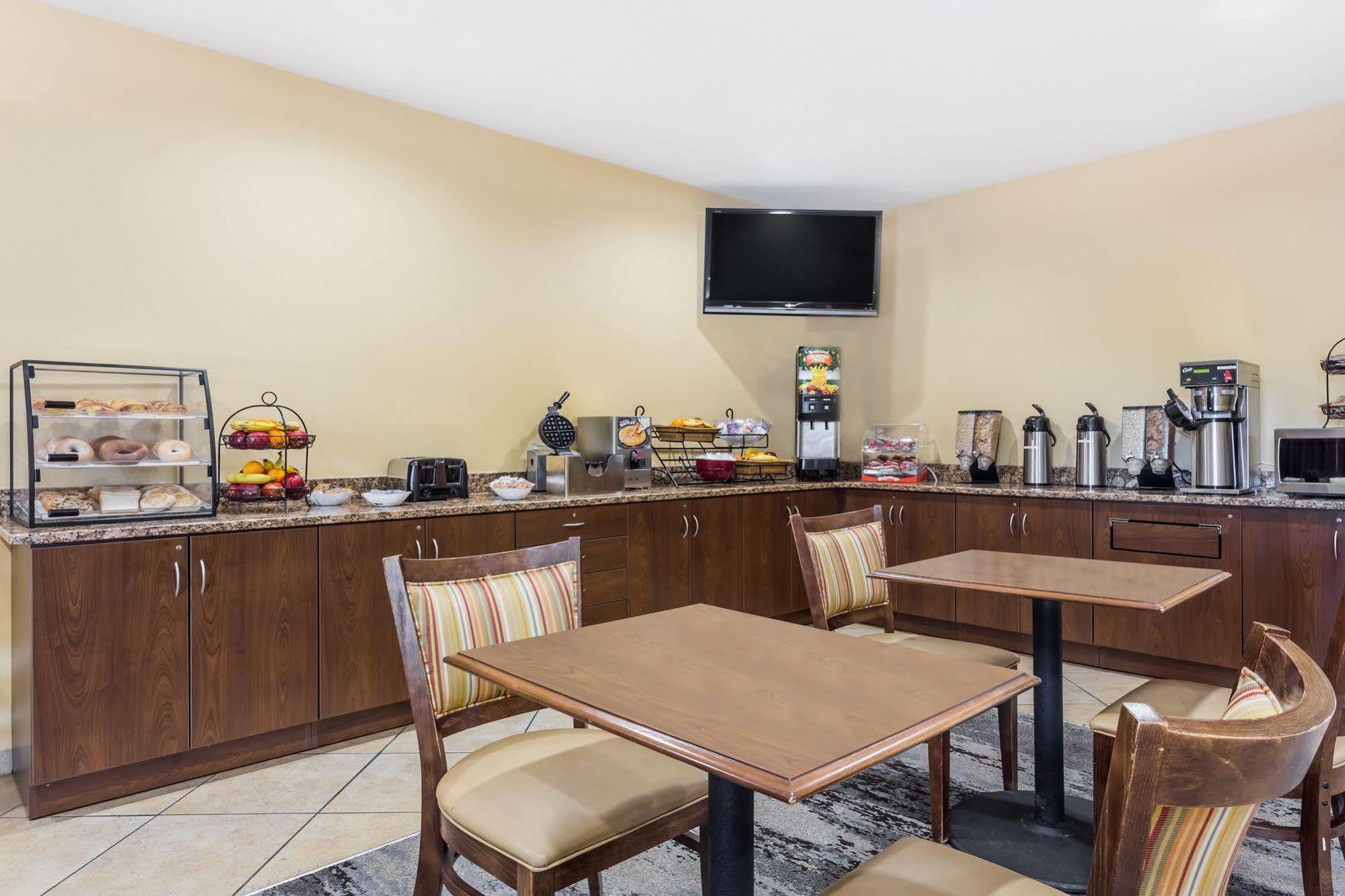 Microtel Inn And Suites By Wyndham Anderson Sc Bagian luar foto